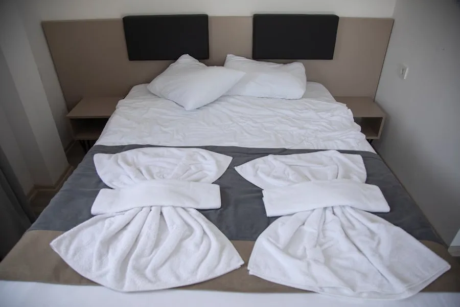 Rooms & Suites